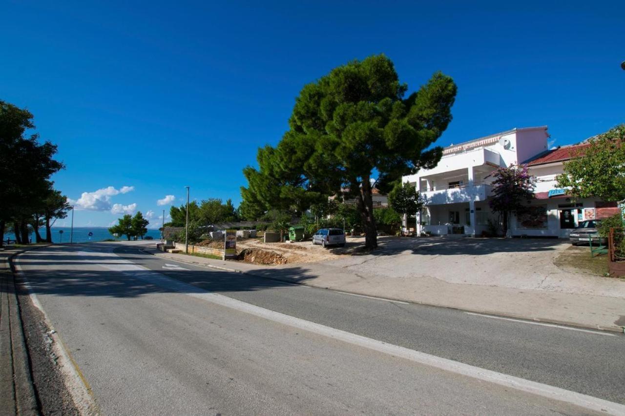 Apartmani I Sobe Grga Starigrad Paklenica Eksteriør billede