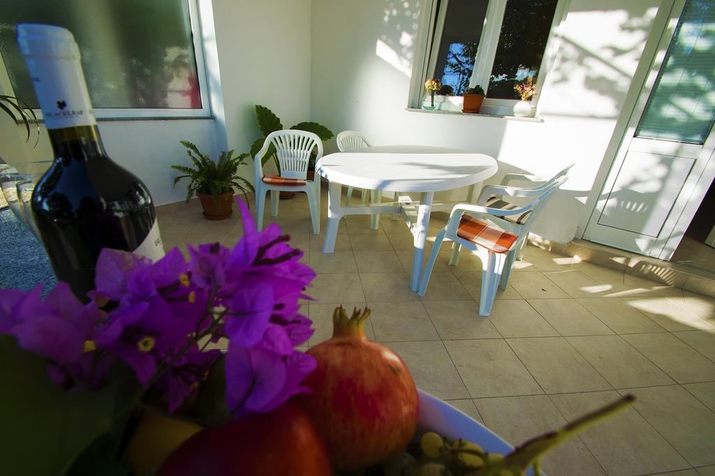 Apartmani I Sobe Grga Starigrad Paklenica Eksteriør billede