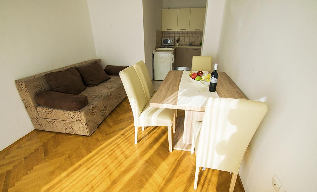 Apartmani I Sobe Grga Starigrad Paklenica Eksteriør billede