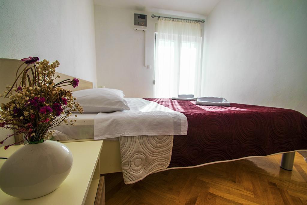 Apartmani I Sobe Grga Starigrad Paklenica Eksteriør billede