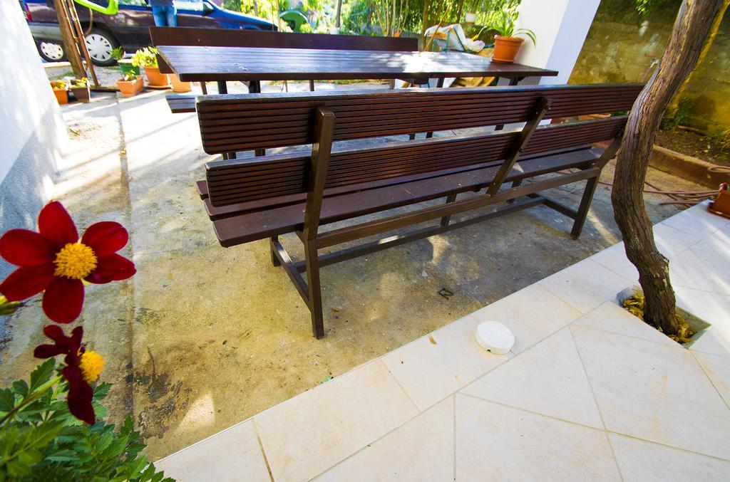 Apartmani I Sobe Grga Starigrad Paklenica Eksteriør billede