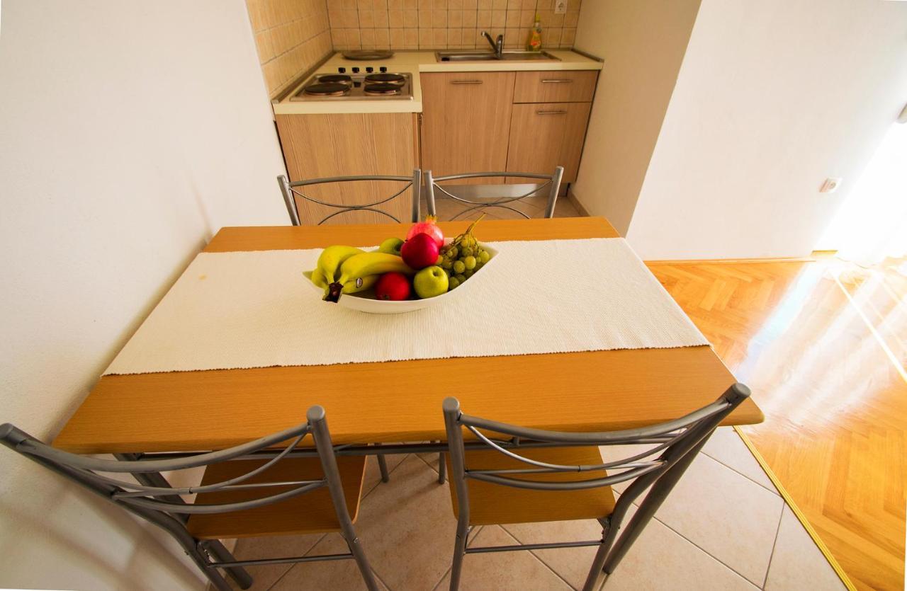 Apartmani I Sobe Grga Starigrad Paklenica Eksteriør billede